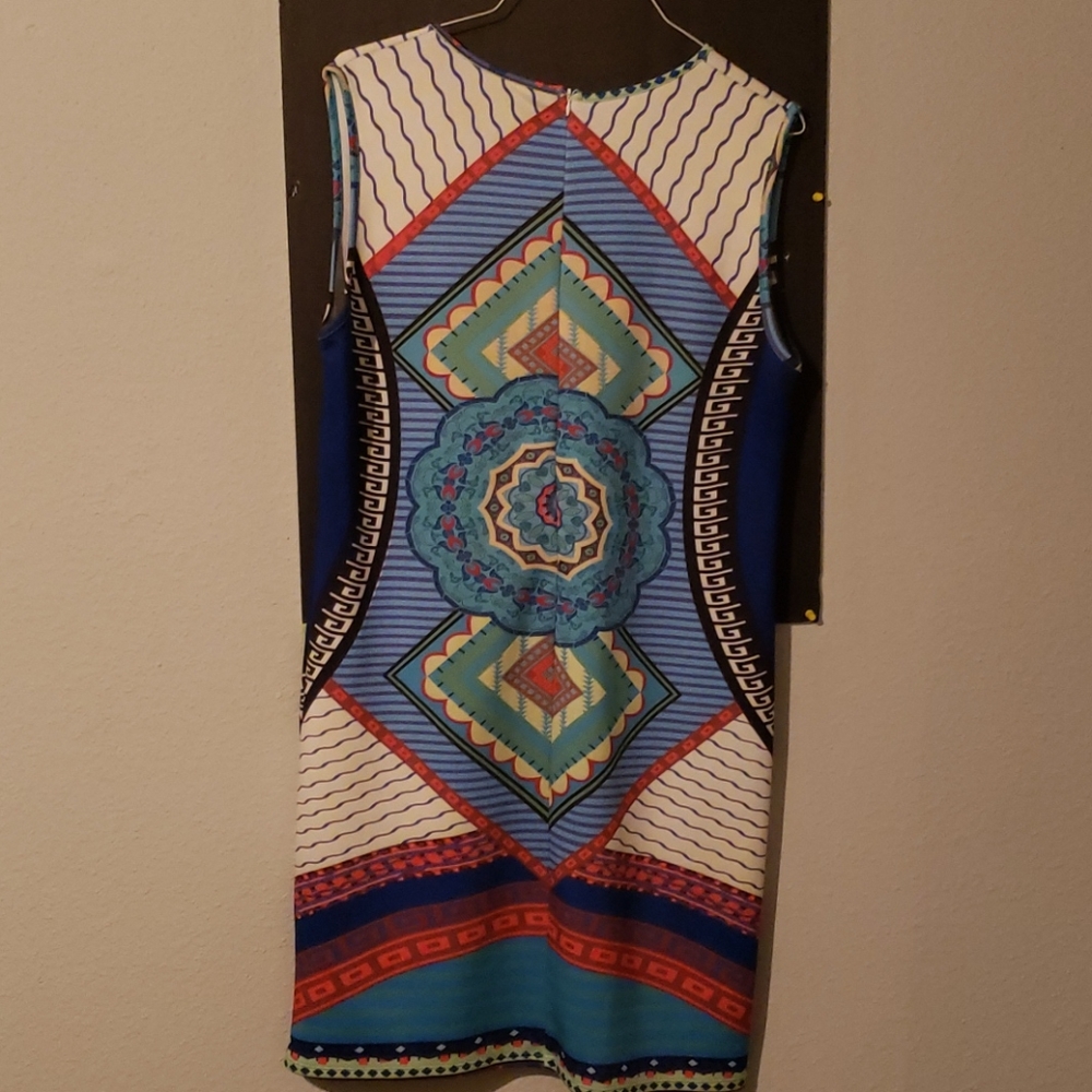 Women dress - Picture 6 of 7